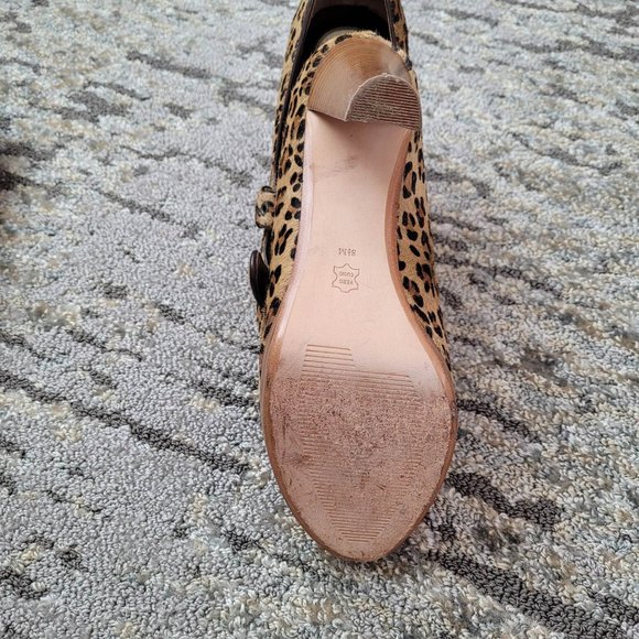 Sacks 5th Avenue Leopard Heals - Picture 7 of 10